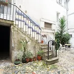 Charming With Sofa, Bed And Terrace-as アパート *