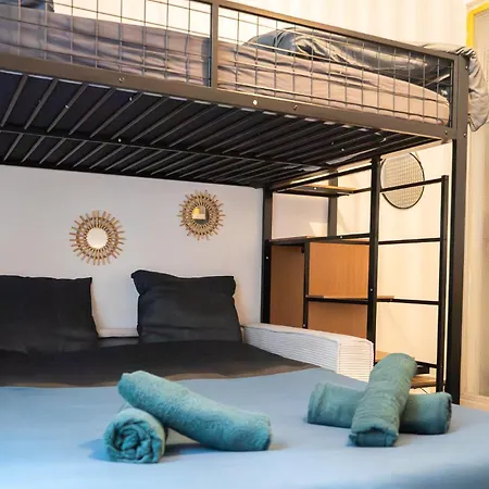 Charming With Sofa, Bed And Terrace-as Carcassonne
