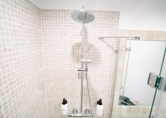 Charming With Sofa, Bed And Terrace-as * Carcassonne