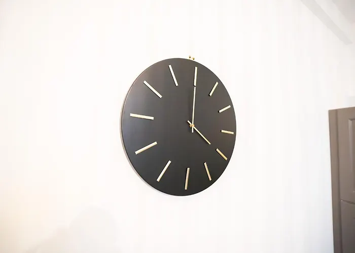 Charming With Sofa, Bed And Terrace-as * Carcassonne